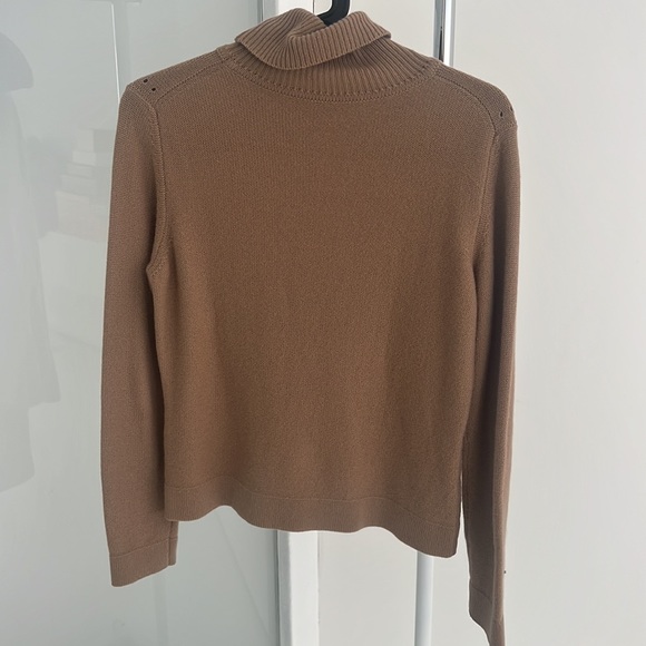 Marlowe tan camel cashmere turtleneck - Picture 2 of 4